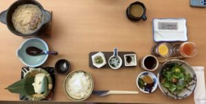 朝食